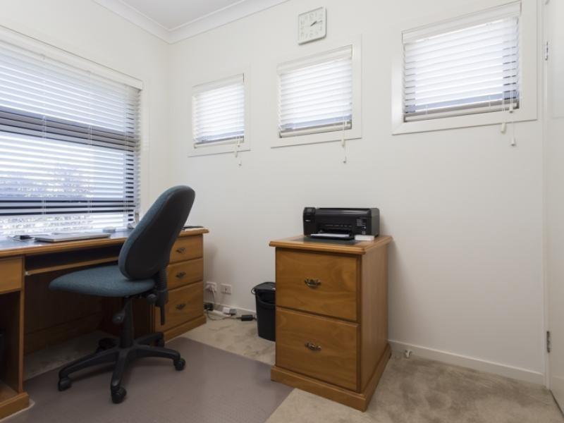 16 Surbiton Court, Carindale QLD 4152