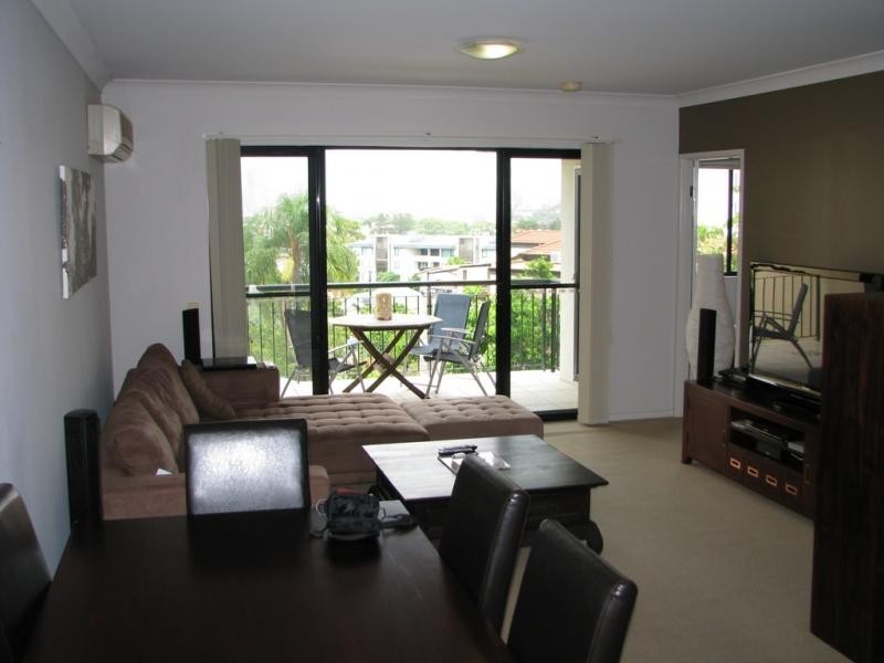 70 Norman Crescent, Norman Park QLD 4170