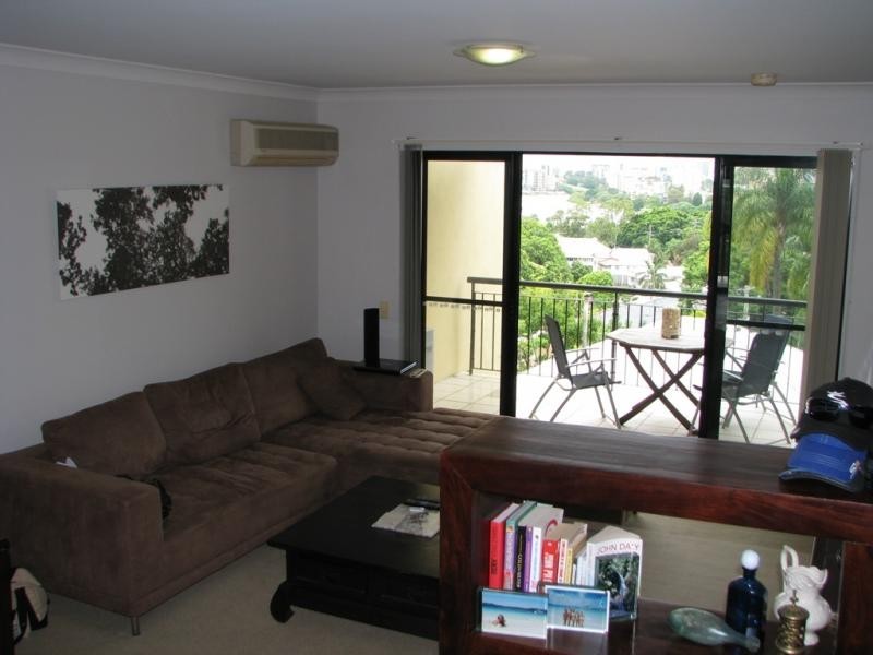 70 Norman Crescent, Norman Park QLD 4170