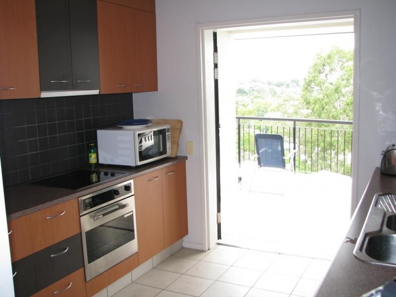 70 Norman Crescent, Norman Park QLD 4170