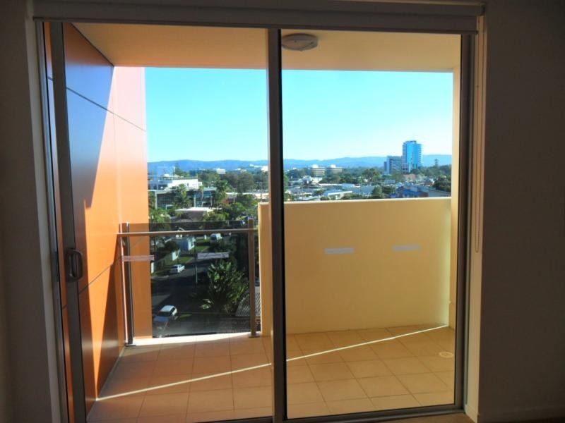 53 Darrambal, Chevron Island QLD 4217