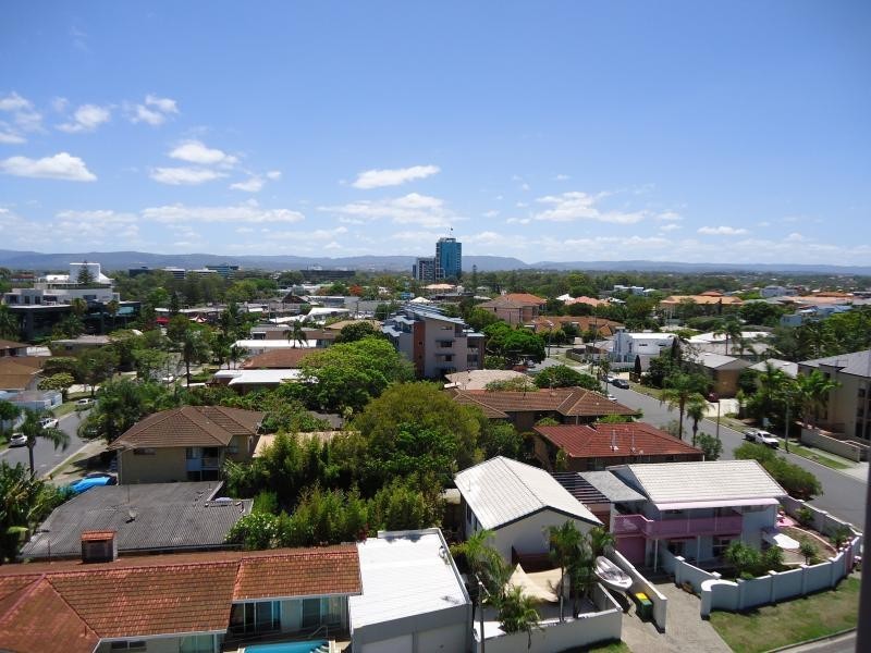 53 Darrambal, Chevron Island QLD 4217