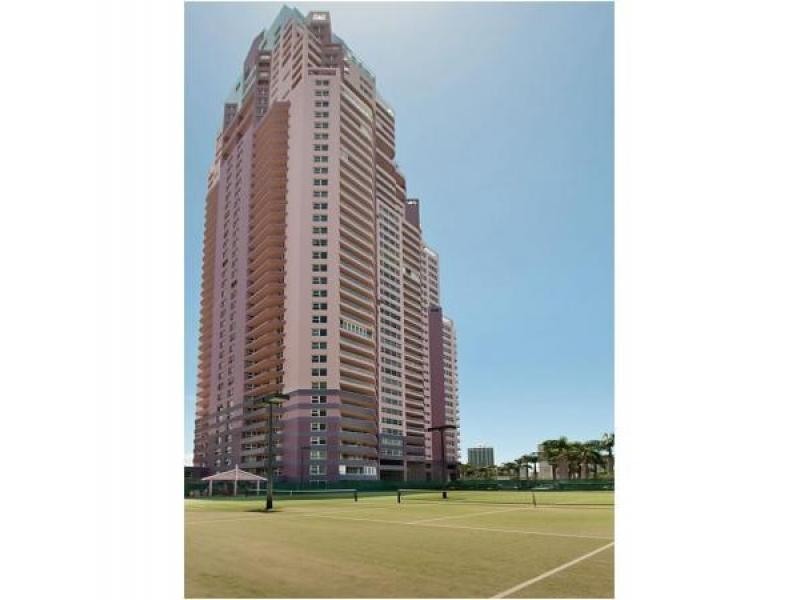 12 Commodore Drive, Paradise Waters QLD 4217