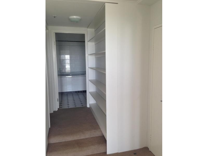 12 Commodore Drive, Paradise Waters QLD 4217