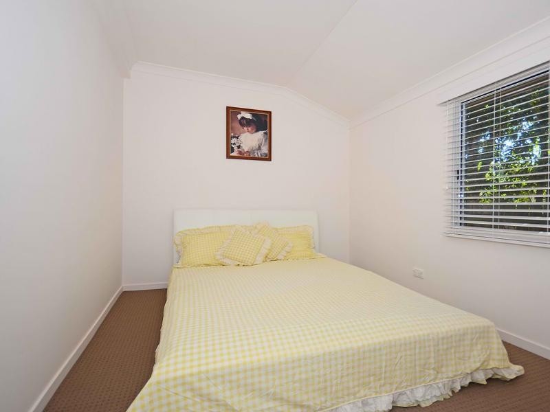 24 View  st, Torquay QLD 4655