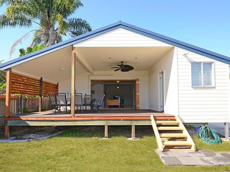 24 View  st, Torquay QLD 4655