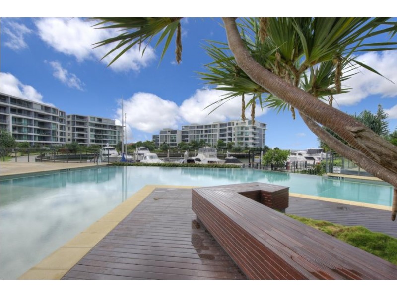 323 Bayview Street, Hollywell QLD 4216