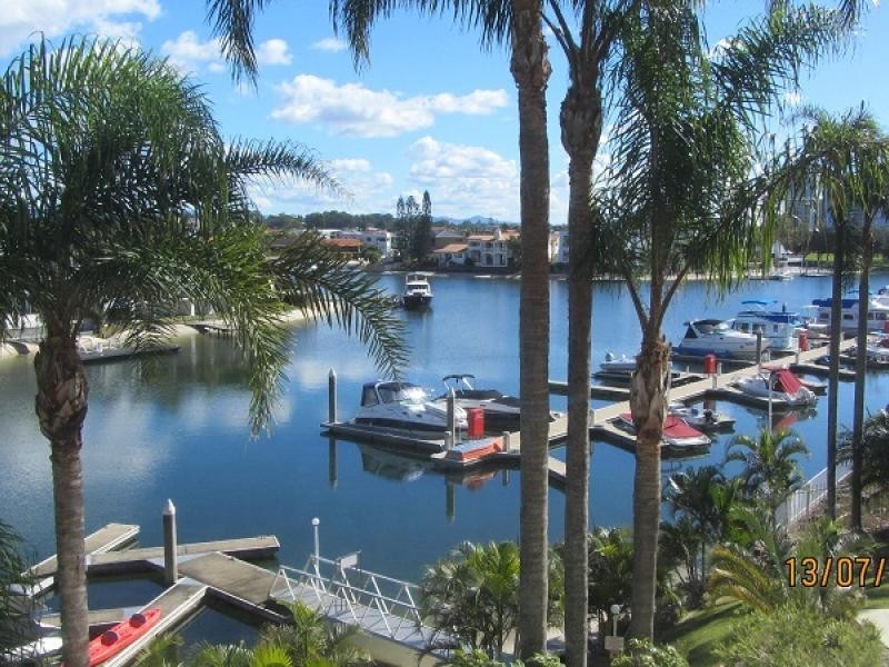 Paradise Waters QLD 4217