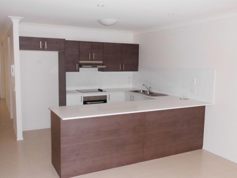 230 Pulgul St, Urangan QLD 4655