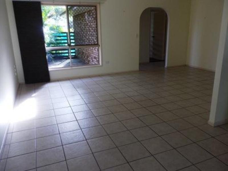 62 CADDY AVE, Urraween QLD 4655