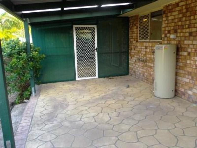 62 CADDY AVE, Urraween QLD 4655