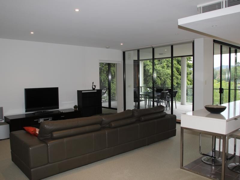 10 Pidgeon Close, West End QLD 4101