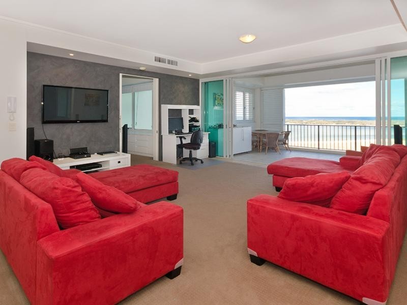 326 Marine Parade, Labrador QLD 4215