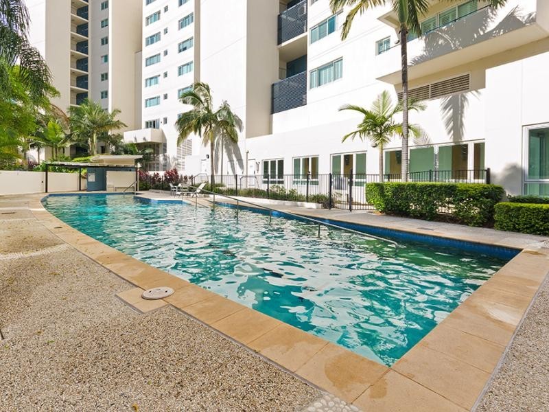 326 Marine Parade, Labrador QLD 4215