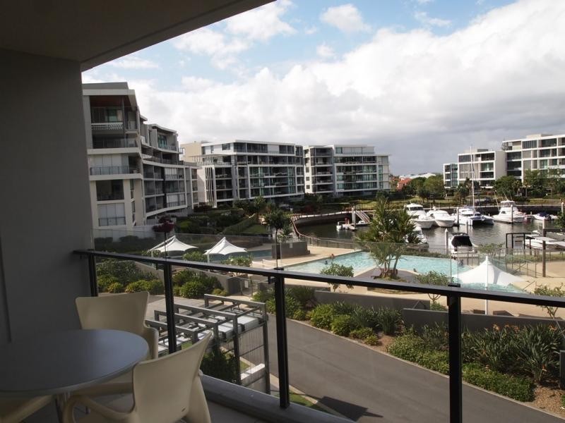 323 Bayview Street, Hollywell QLD 4216