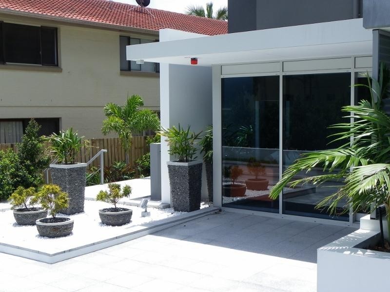 33-37 Madang Crescent, Runaway Bay QLD 4216