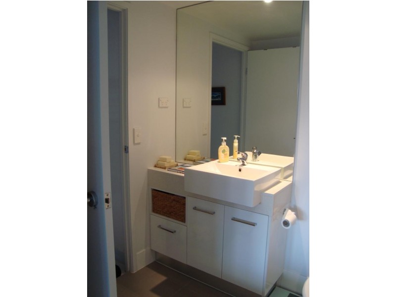 33-37 Madang Crescent, Runaway Bay QLD 4216