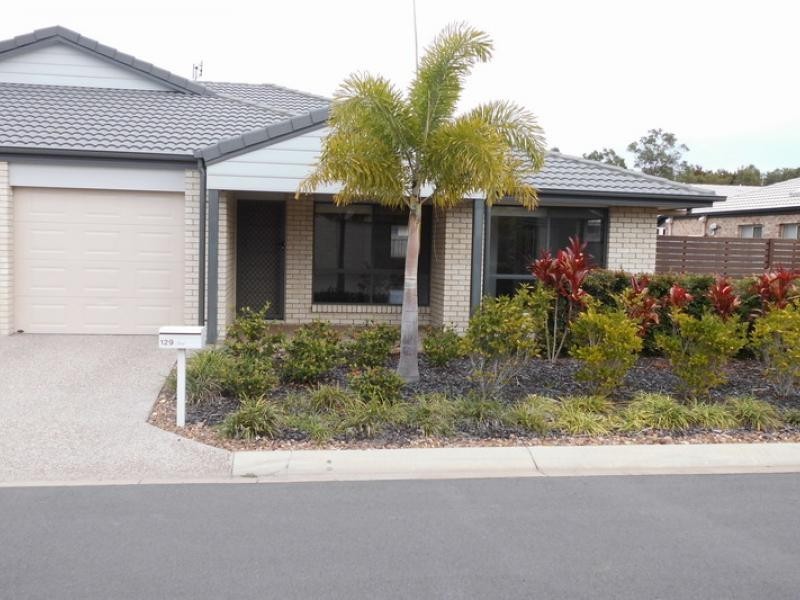 230 Pulgul St, Urangan QLD 4655