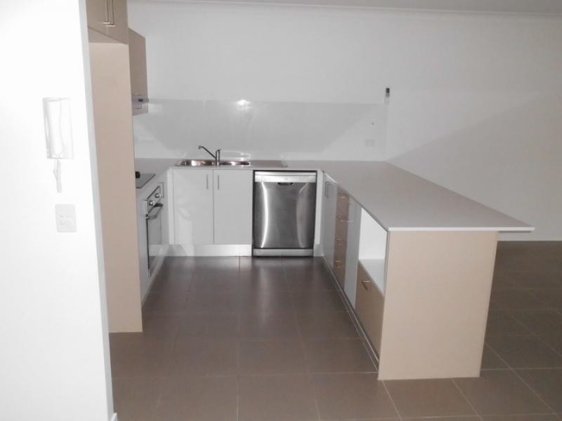 230 Pulgul St, Urangan QLD 4655