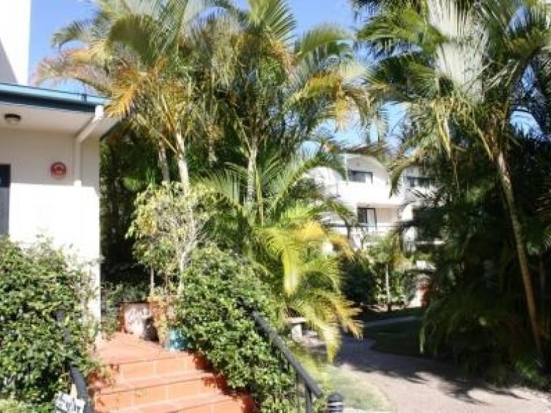 38 Labrador Street, Labrador QLD 4215