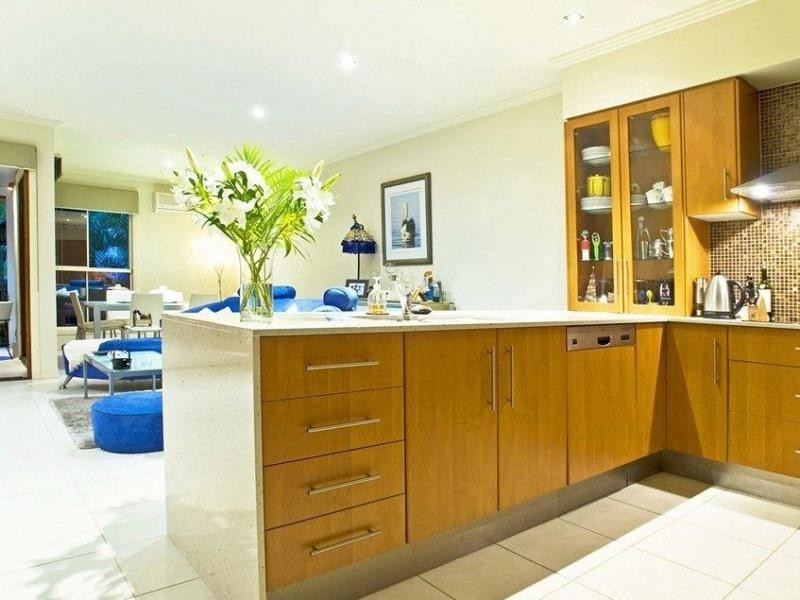 7 Broadwater St, Runaway Bay QLD 4216