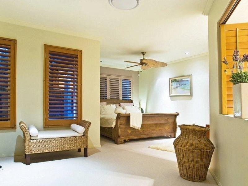 7 Broadwater St, Runaway Bay QLD 4216