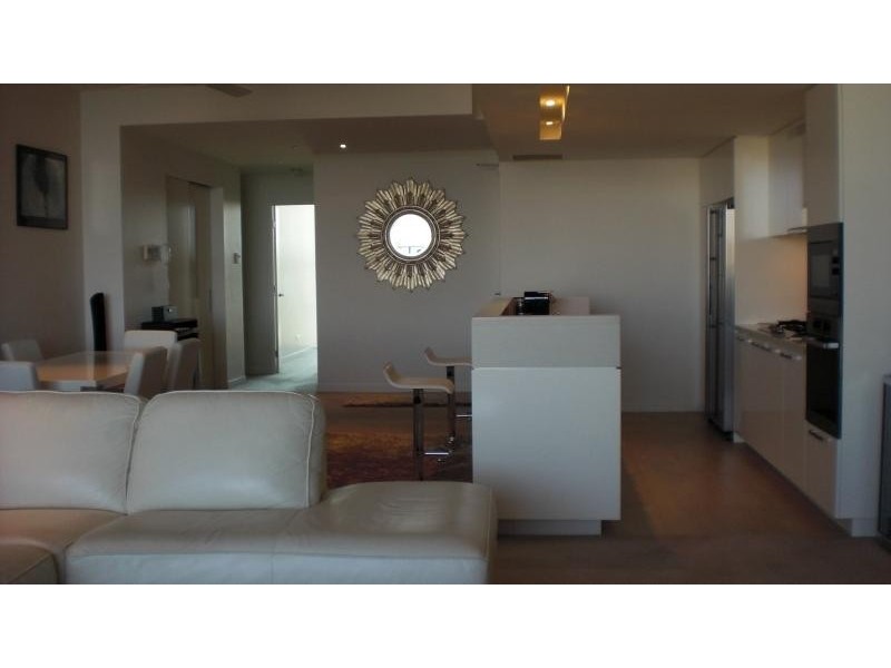 323 Bayview Street, Hollywell QLD 4216