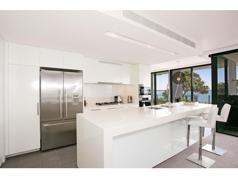 323 Bayview Street, Hollywell QLD 4216