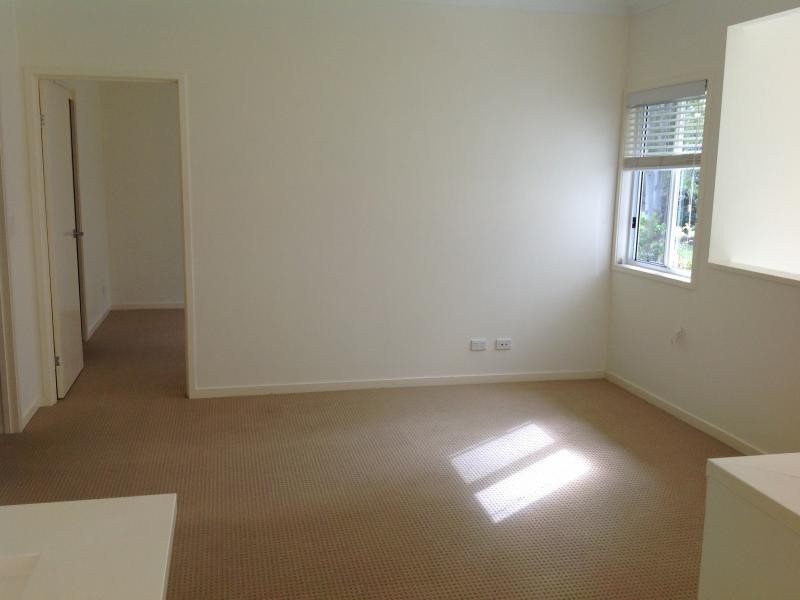 71 Elizabeth st, Urangan QLD 4655