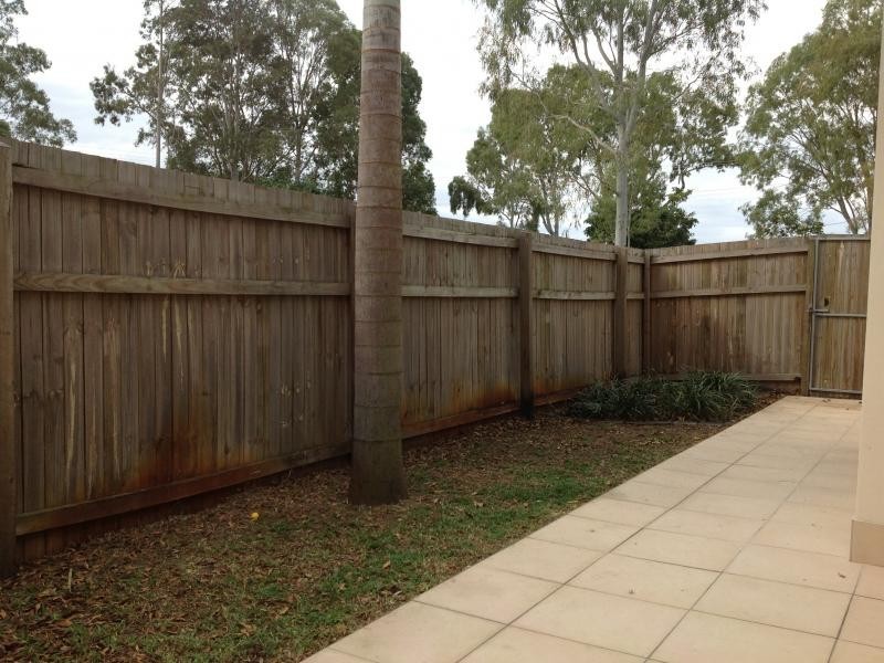 71 Elizabeth st, Urangan QLD 4655