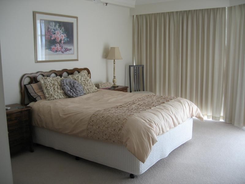 5 Bayview Street, Runaway Bay QLD 4216