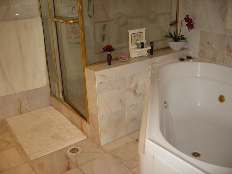 5 Bayview Street, Runaway Bay QLD 4216