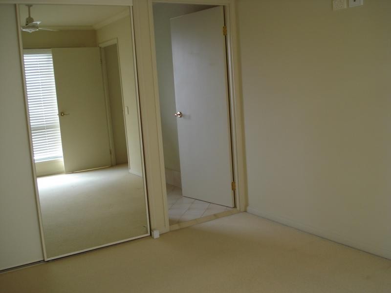 20 Fairway Drive, Clear Island Waters QLD 4226