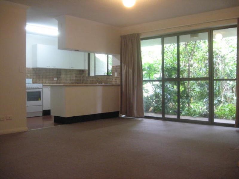 111 Markeri Street, Mermaid Waters QLD 4218