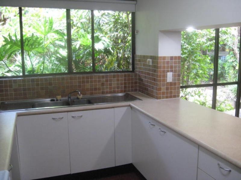 111 Markeri Street, Mermaid Waters QLD 4218