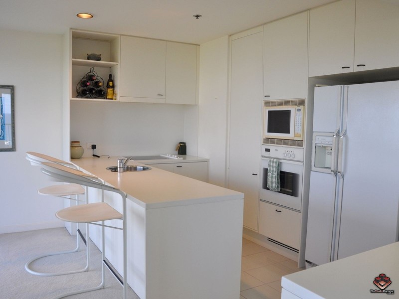 24 Breaker Street, Main Beach QLD 4217