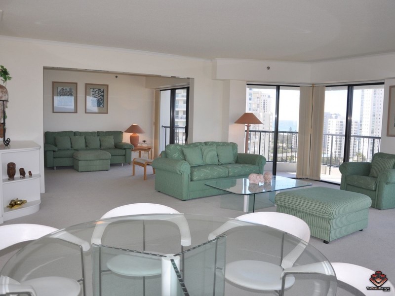 24 Breaker Street, Main Beach QLD 4217