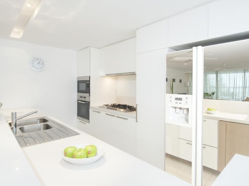 323 Bayview Street, Hollywell QLD 4216