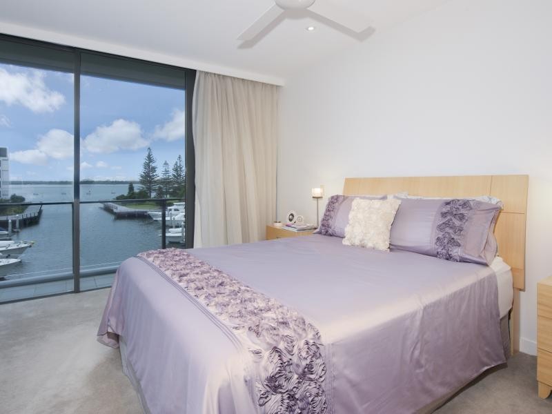 323 Bayview Street, Hollywell QLD 4216