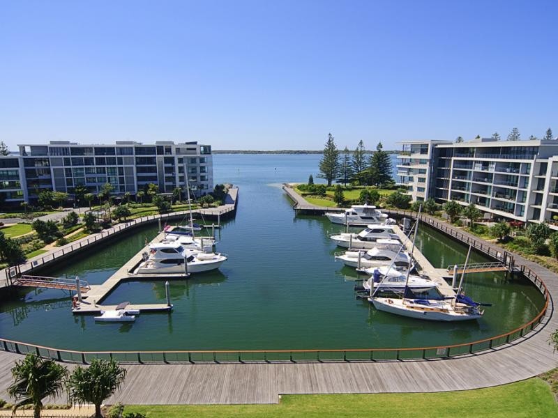 323 Bayview Street, Hollywell QLD 4216