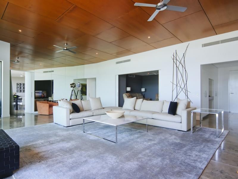 323 Bayview Street, Hollywell QLD 4216