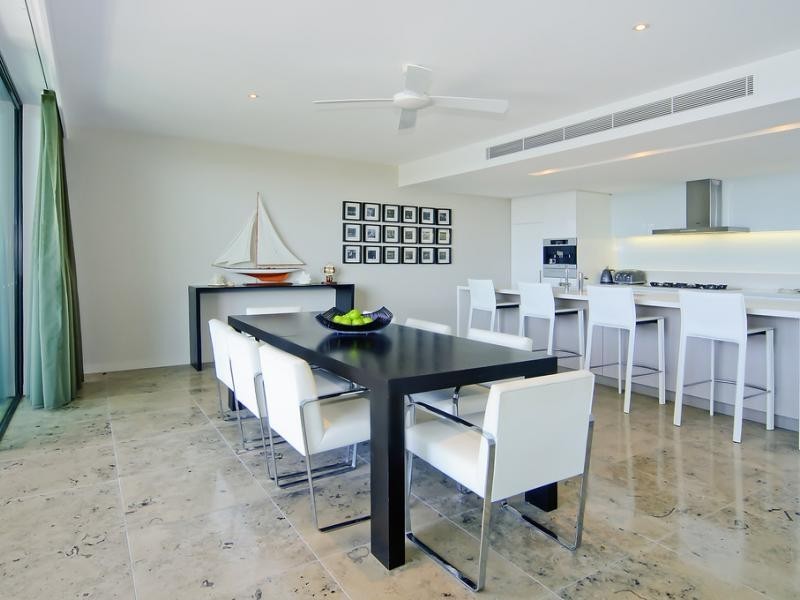 323 Bayview Street, Hollywell QLD 4216