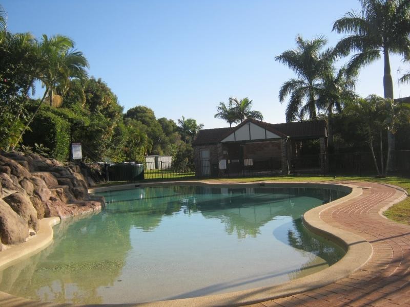 32 RIVERVIEW ROAD, Nerang QLD 4211
