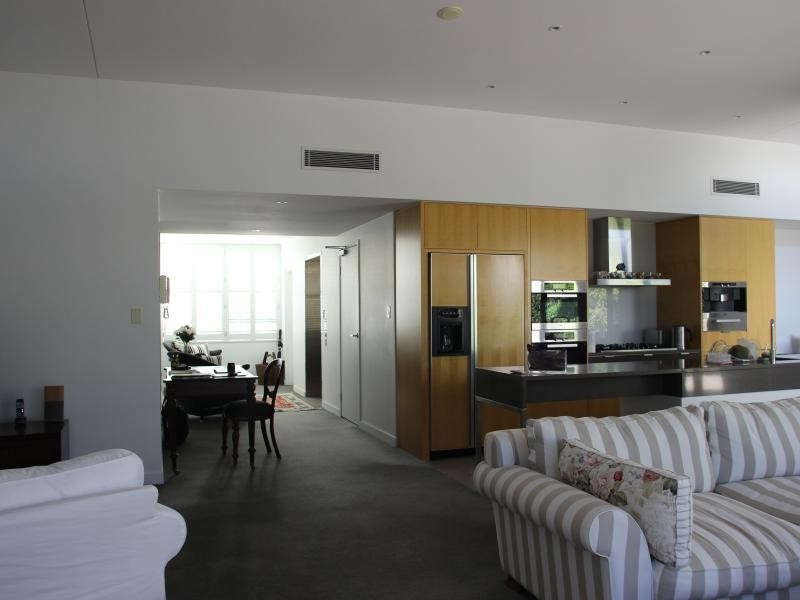 10 Pidgeon Close, West End QLD 4101