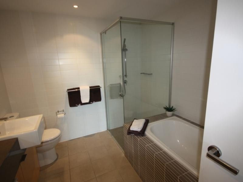 10 Pidgeon Close, West End QLD 4101