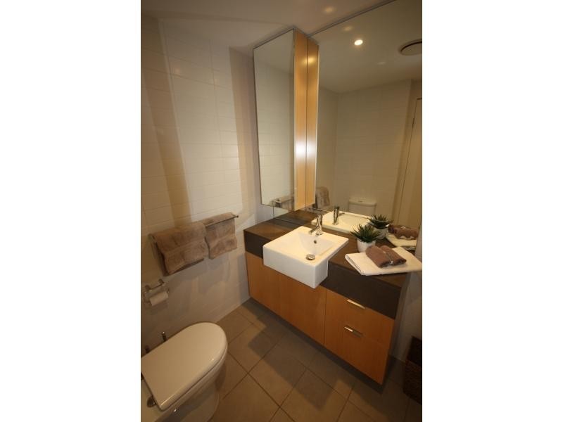 10 Pidgeon Close, West End QLD 4101