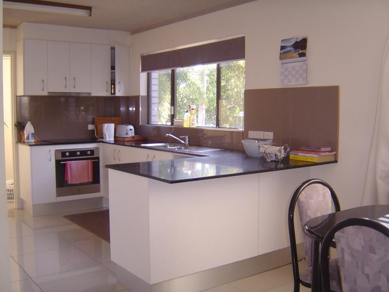 138 MARINE PARADE, Southport QLD 4215