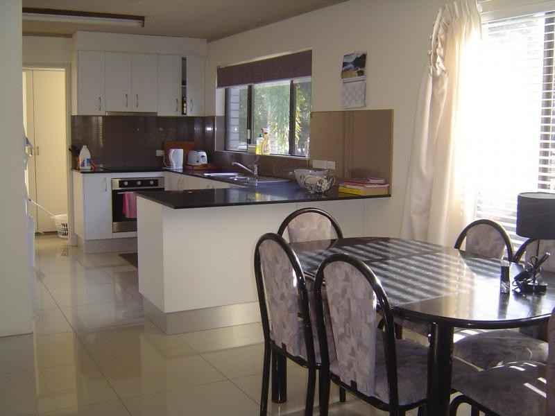 138 MARINE PARADE, Southport QLD 4215