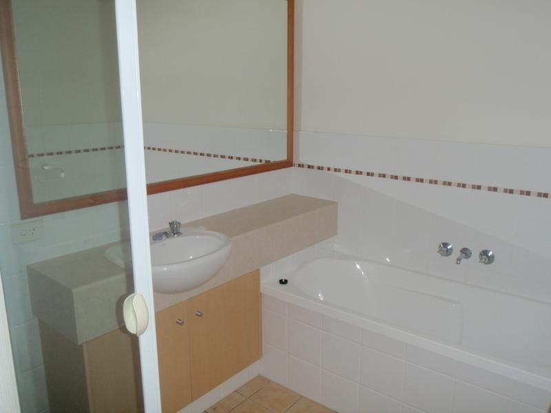 64 Gilston Road, Nerang QLD 4211