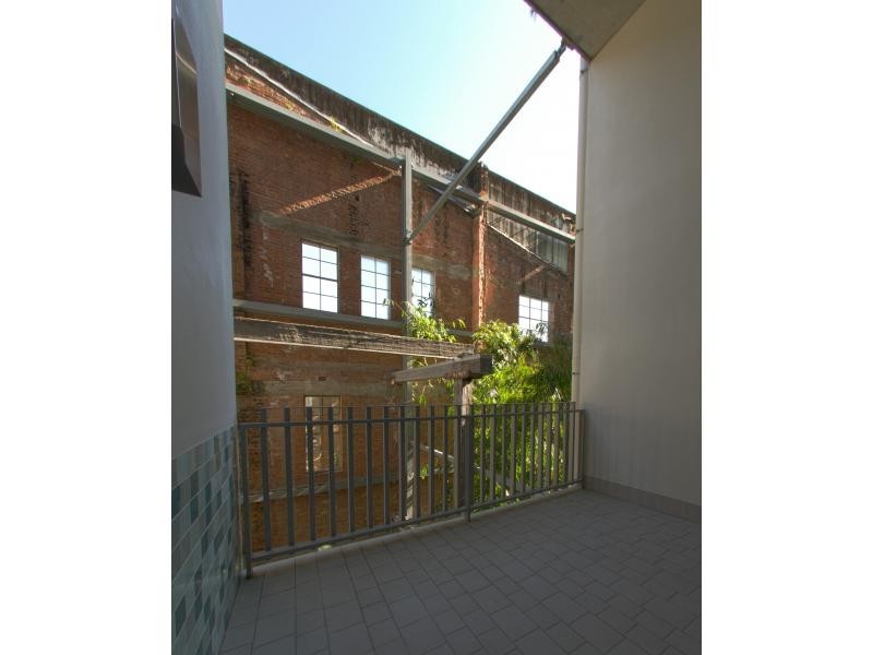8 Skyring Terrace, Teneriffe QLD 4005
